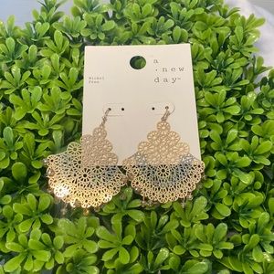 NWT A New Day Gold Earrings